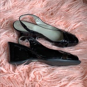 Comfortable patent wedge with sling back